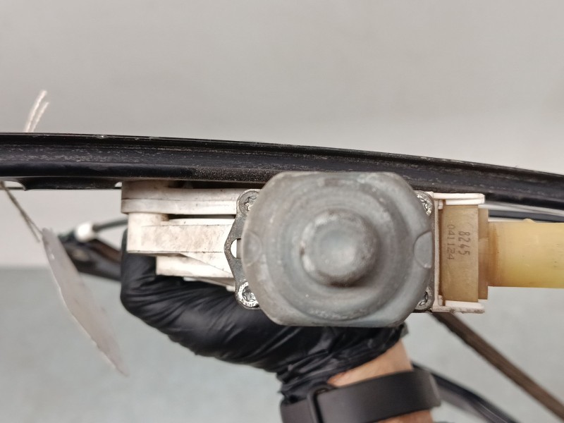 Recambio de elevalunas electrico delantero derecho para bmw 3 (e90) 320 d referencia OEM IAM 0130822227  