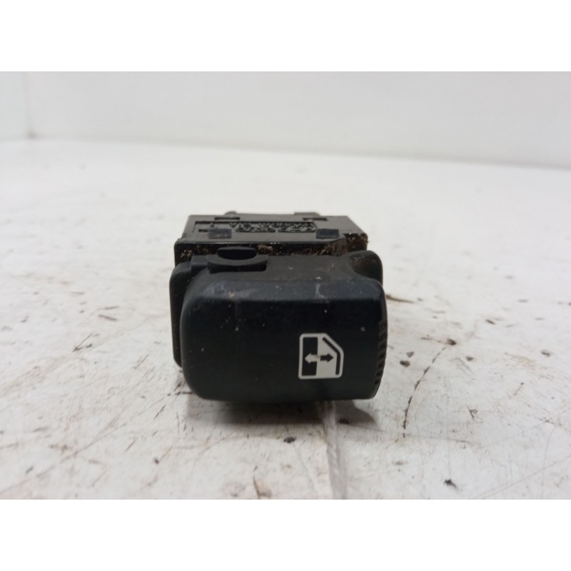 Recambio de mando elevalunas trasero derecho para hyundai santa fé ii (cm) 2.2 crdi gls referencia OEM IAM   