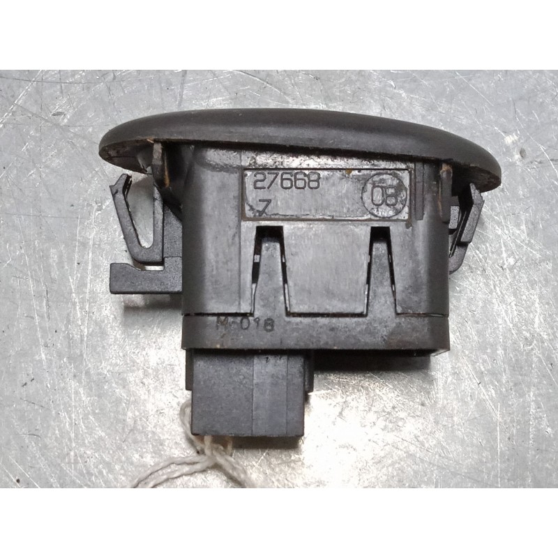 Recambio de mando elevalunas delantero derecho para citroën c3 i (fc_, fn_) 1.4 i referencia OEM IAM   