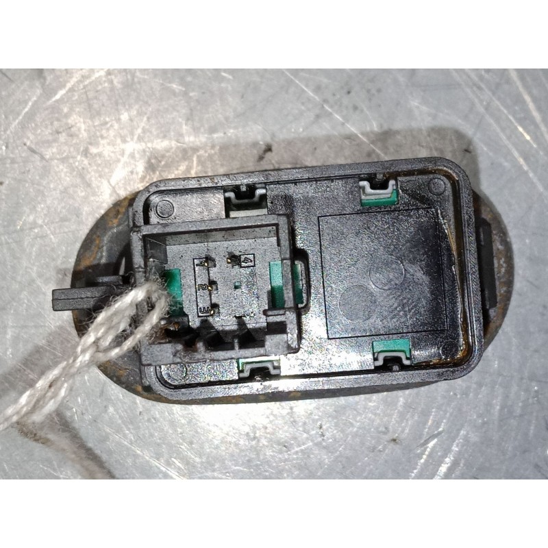 Recambio de mando elevalunas delantero derecho para citroën c3 i (fc_, fn_) 1.4 i referencia OEM IAM   