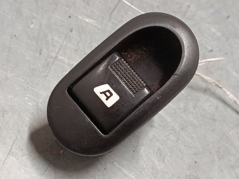 Recambio de mando elevalunas delantero izquierdo para citroën c3 i (fc_, fn_) 1.4 i referencia OEM IAM   