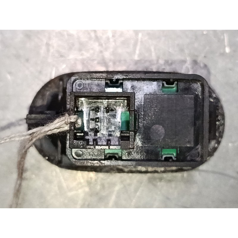 Recambio de mando elevalunas delantero izquierdo para citroën c3 i (fc_, fn_) 1.4 i referencia OEM IAM   