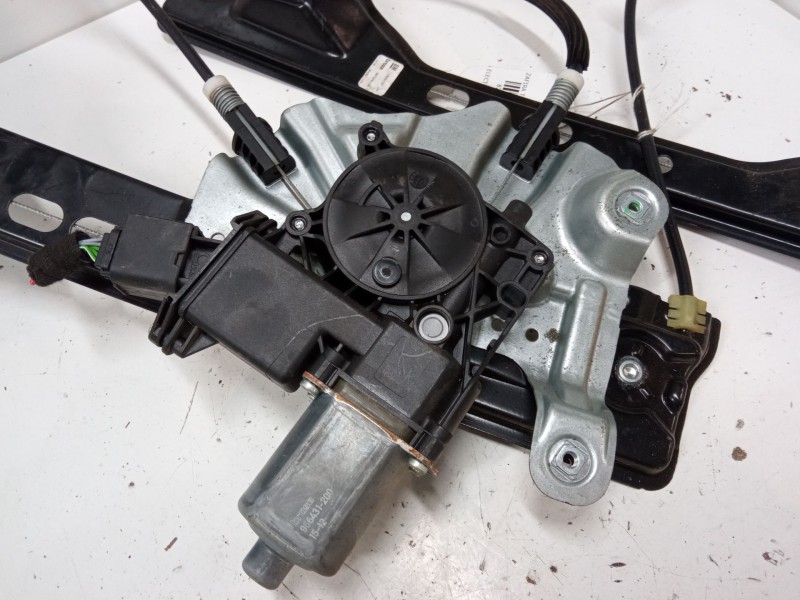 Recambio de elevalunas electrico delantero izquierdo para opel zafira tourer c (p12) 1.6 cdti (75) referencia OEM IAM 915367104 