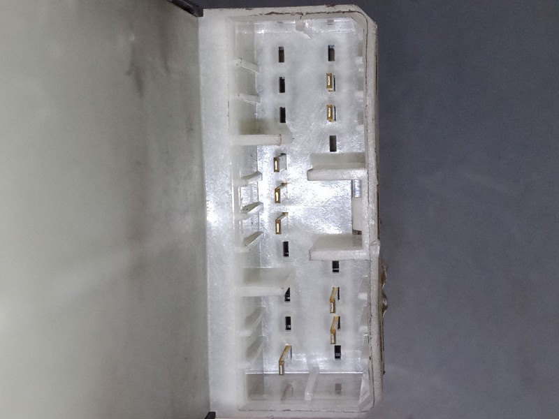 Recambio de mando elevalunas delantero izquierdo para suzuki swift iii (mz, ez) 1.3 (rs 413) referencia OEM IAM   