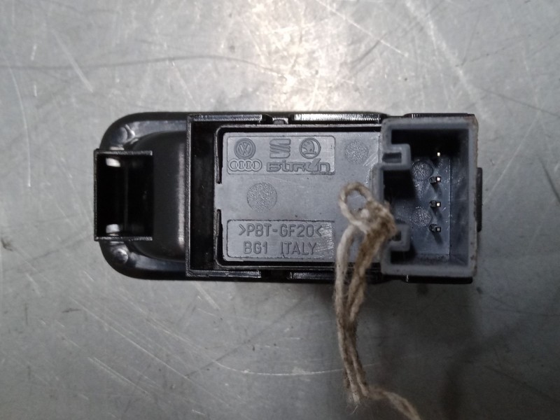 Recambio de mando elevalunas trasero derecho para volkswagen polo v (6r1, 6c1) 1.4 tdi referencia OEM IAM   