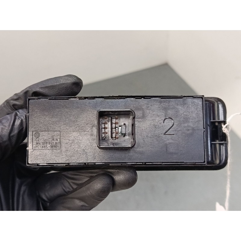 Recambio de mando elevalunas delantero izquierdo para volkswagen polo v (6r1, 6c1) 1.2 tdi referencia OEM IAM   
