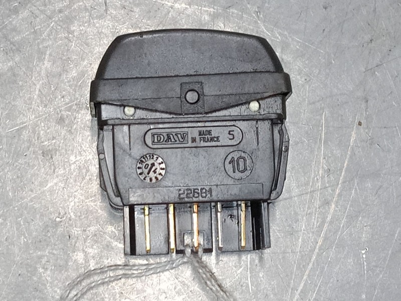 Recambio de mando elevalunas delantero izquierdo para citroën xsara picasso (n68) 1.6 hdi referencia OEM IAM   