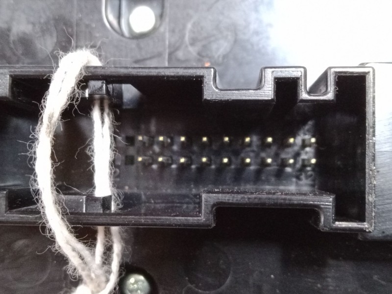 Recambio de mando elevalunas delantero izquierdo para opel astra h twintop (a04) 1.8 (l67) referencia OEM IAM   