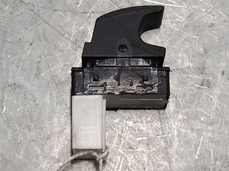 Recambio de mando elevalunas trasero derecho para skoda superb ii (3t4) 2.0 tdi 16v referencia OEM IAM   