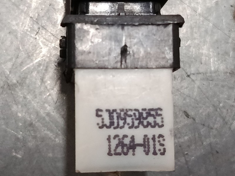 Recambio de mando elevalunas trasero izquierdo para skoda superb ii (3t4) 2.0 tdi 16v referencia OEM IAM   