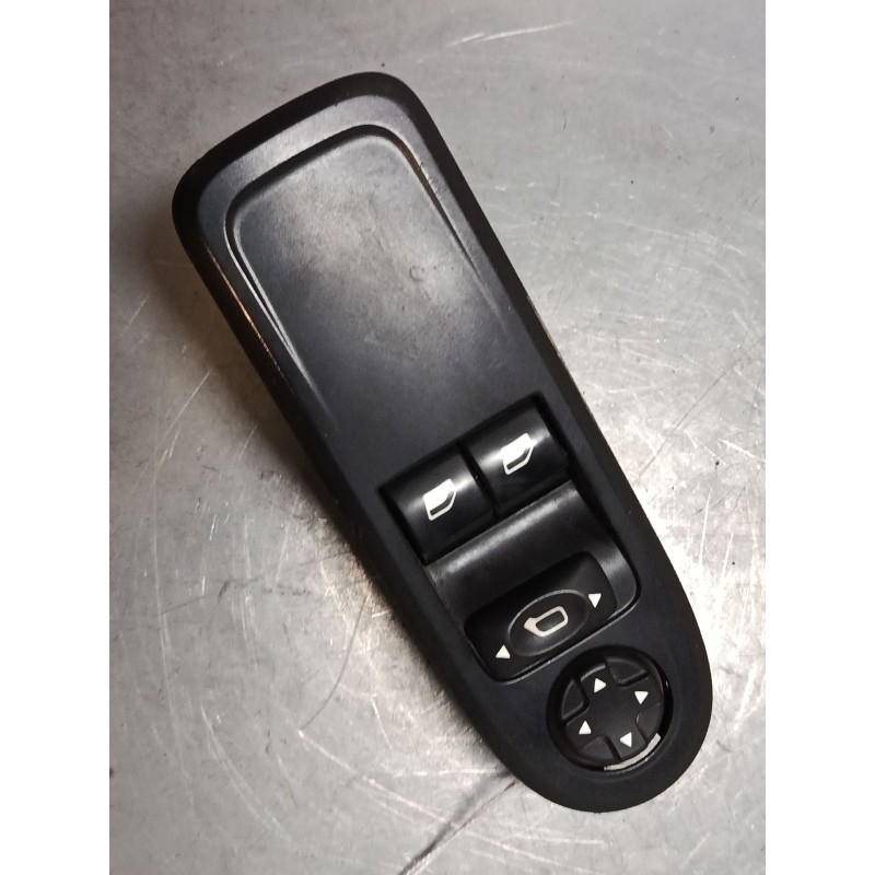 Recambio de mando elevalunas delantero izquierdo para citroën c3 ii (sc_) 1.2 vti 82 referencia OEM IAM   