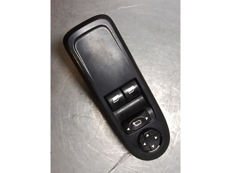 Recambio de mando elevalunas delantero izquierdo para citroën c3 ii (sc_) 1.2 vti 82 referencia OEM IAM   