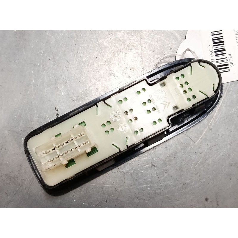 Recambio de mando elevalunas delantero izquierdo para citroën c3 ii (sc_) 1.2 vti 82 referencia OEM IAM   