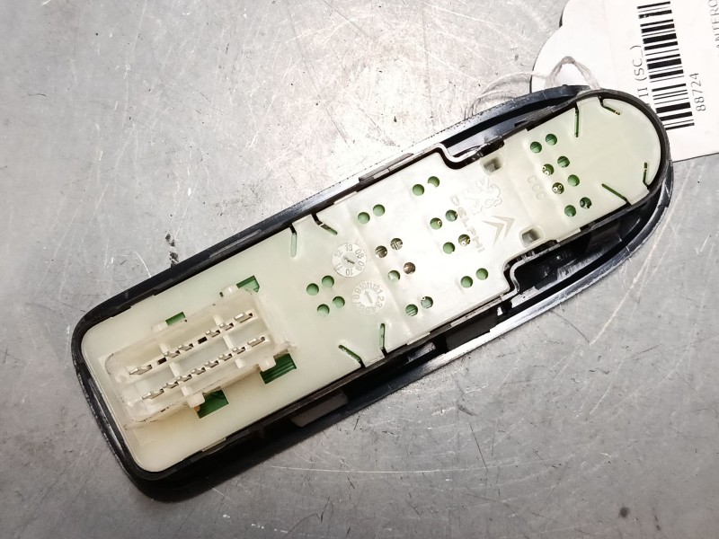 Recambio de mando elevalunas delantero izquierdo para citroën c3 ii (sc_) 1.2 vti 82 referencia OEM IAM   