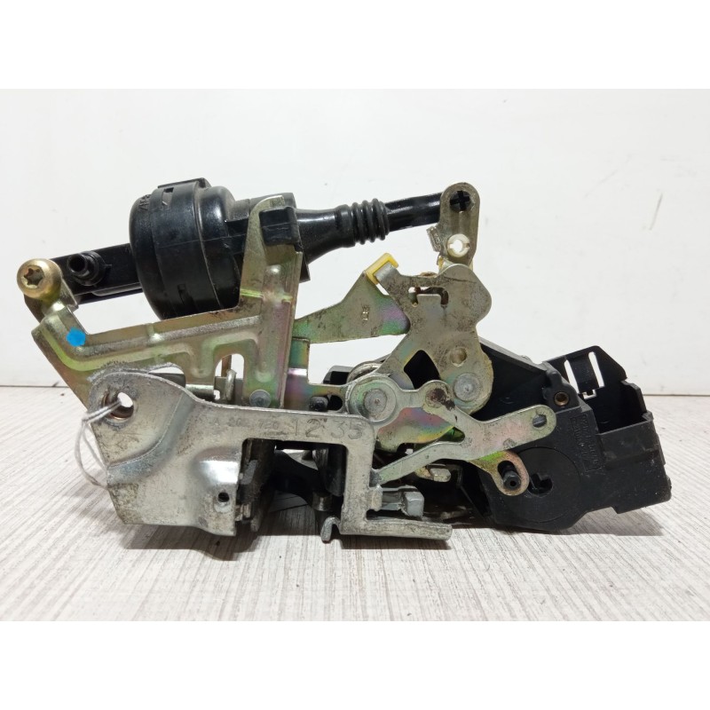 Recambio de cerradura puerta delantera derecha para mercedes-benz clase e (w210) e 320 (210.055) referencia OEM IAM A202720  