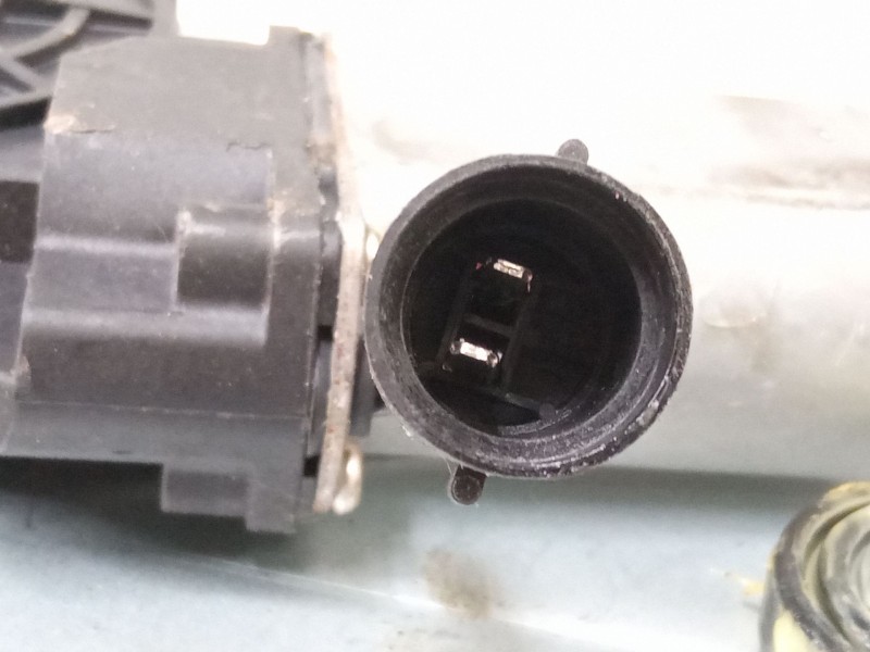 Recambio de elevalunas electrico delantero izquierdo para renault twingo i (c06_) 1.2 16v (c06c, c06d, c06k) referencia OEM IAM 