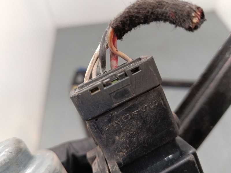 Recambio de elevalunas electrico delantero izquierdo para renault laguna ii (bg0/1_) 1.9 dci (bg08, bg0g) referencia OEM IAM   