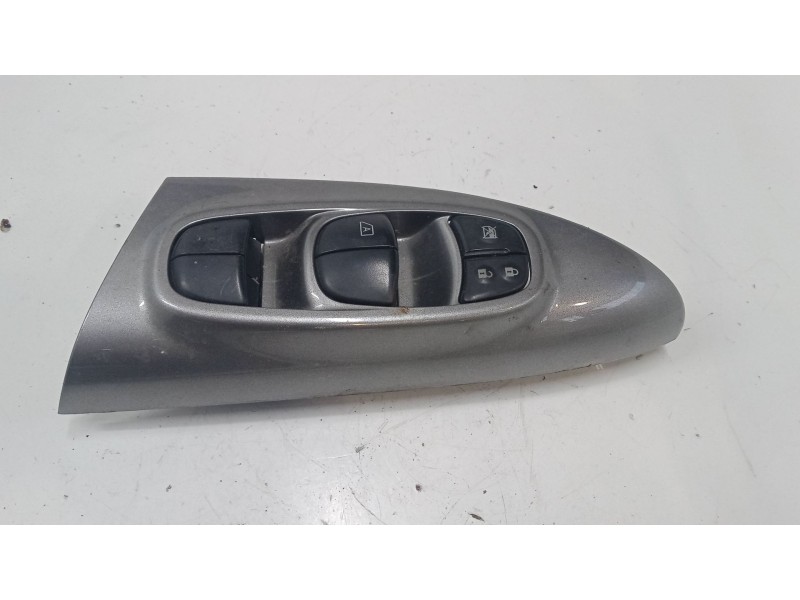 Recambio de mando elevalunas delantero izquierdo para nissan juke (f15) 1.5 dci referencia OEM IAM   