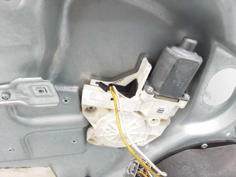 Recambio de elevalunas electrico delantero izquierdo para ford focus ii (da_, hcp, dp) 1.6 ti referencia OEM IAM 984562 114  