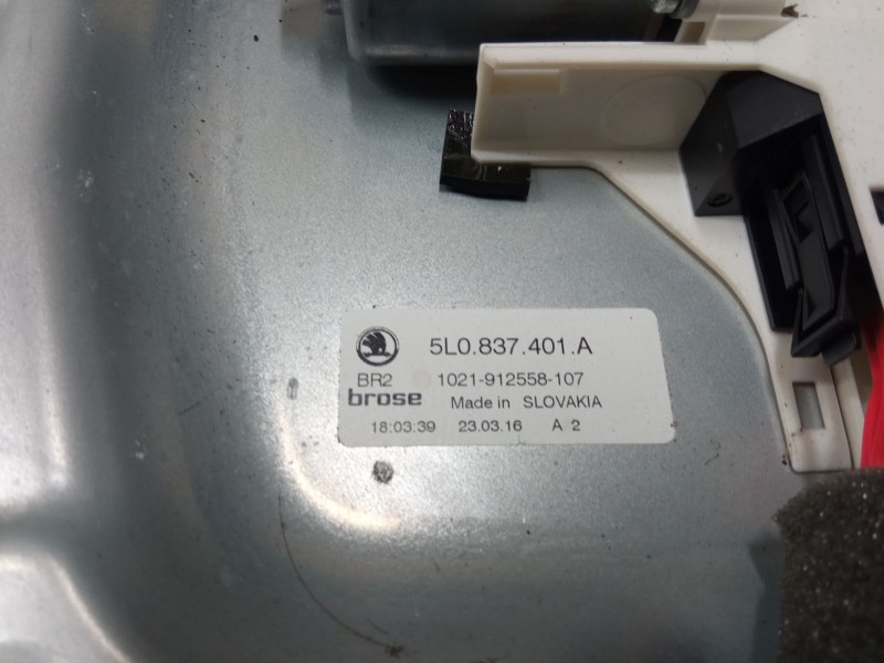 Recambio de elevalunas electrico delantero izquierdo para skoda yeti (5l) 2.0 tdi referencia OEM IAM 5L0 837 401 A  