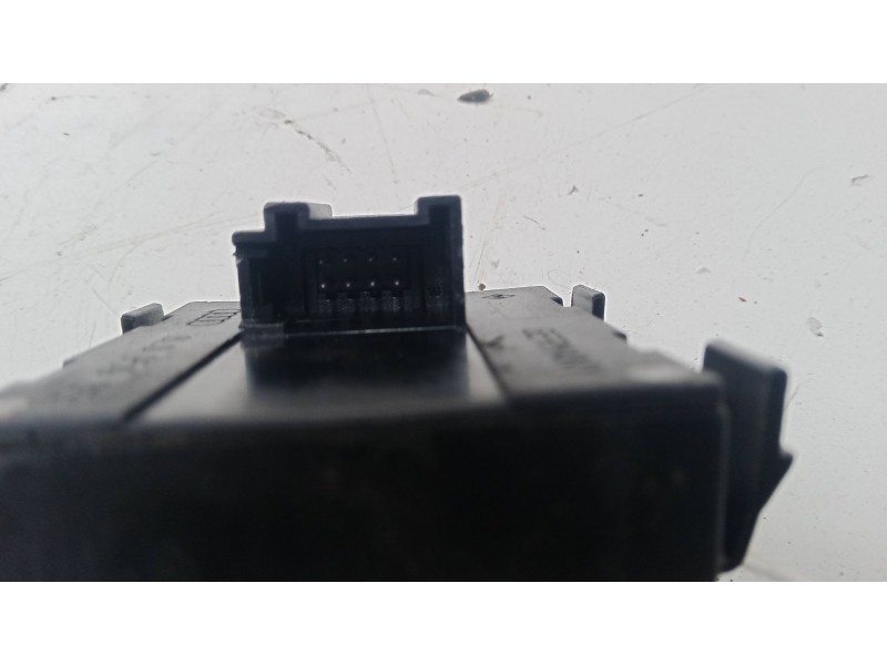 Recambio de mando elevalunas delantero izquierdo para audi a3 (8l1) 1.8 referencia OEM IAM   