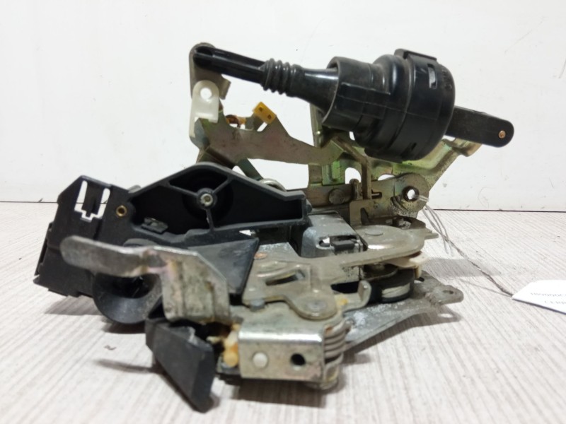 Recambio de cerradura puerta delantera derecha para mercedes-benz clase e (w210) e 320 (210.055) referencia OEM IAM A202720  
