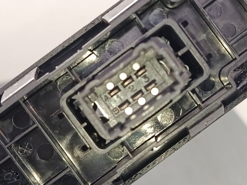 Recambio de mando elevalunas delantero derecho para peugeot 207/207+ (wa_, wc_) 1.4 referencia OEM IAM   