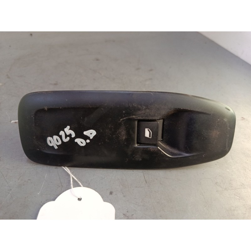 Recambio de mando elevalunas delantero derecho para peugeot 208 i (ca_, cc_) 1.2 vti 82 referencia OEM IAM   