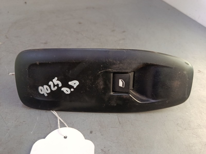 Recambio de mando elevalunas delantero derecho para peugeot 208 i (ca_, cc_) 1.2 vti 82 referencia OEM IAM   