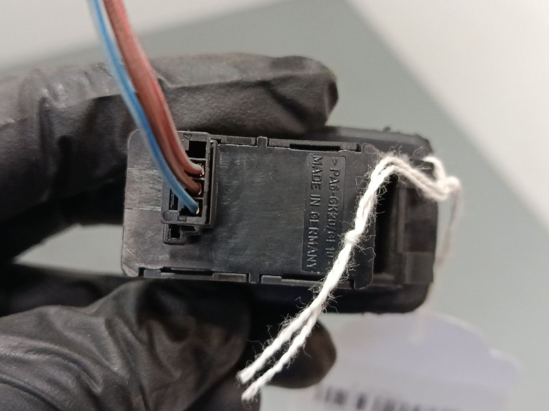 Recambio de mando elevalunas trasero derecho para bmw 3 (e90) 320 d referencia OEM IAM   