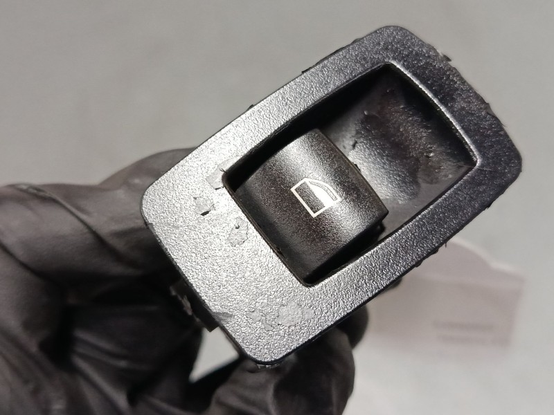 Recambio de mando elevalunas trasero izquierdo para bmw 3 (e90) 320 d referencia OEM IAM   