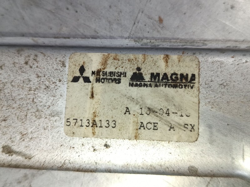 Recambio de elevalunas electrico delantero izquierdo para mitsubishi colt vi (z3_a, z2_a) 1.3 (z21a) referencia OEM IAM 5713A133