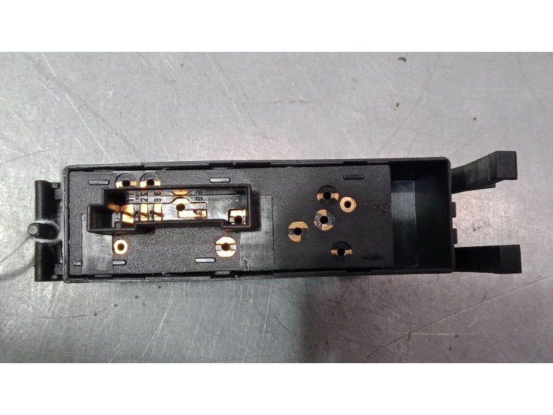 Recambio de mando elevalunas delantero derecho para bmw 3 compact (e46) 320 td referencia OEM IAM 15869805  
