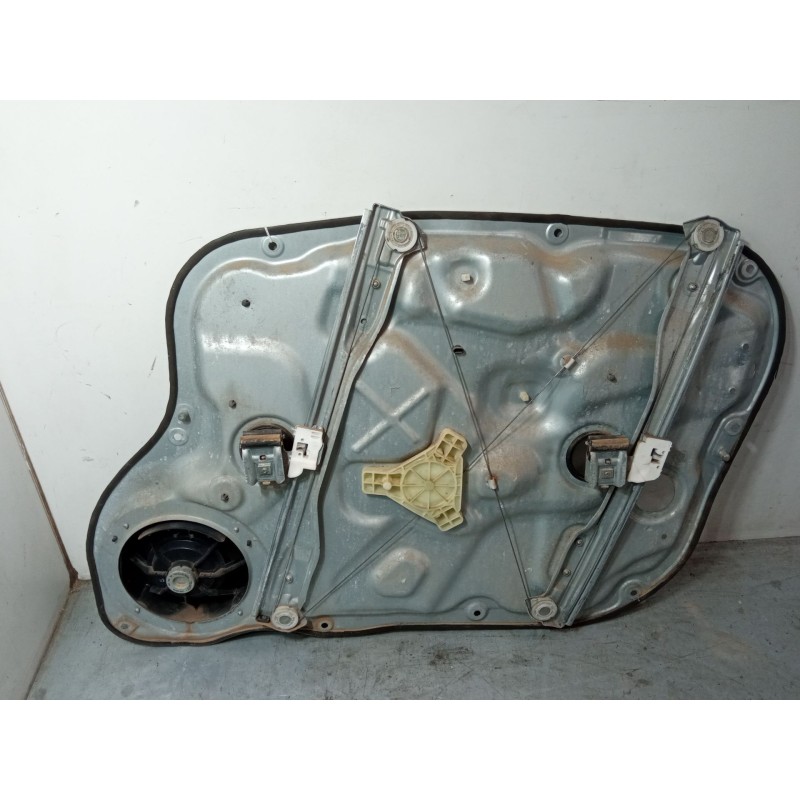 Recambio de elevalunas electrico delantero izquierdo para kia cee´d sw (ed) 2.0 crdi 140 referencia OEM IAM 82470 1H020  