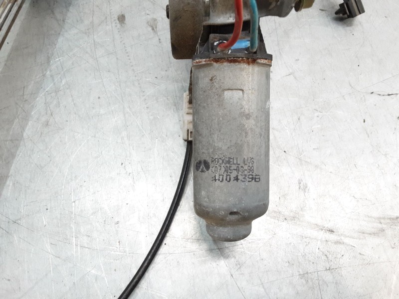 Recambio de elevalunas electrico delantero izquierdo para nissan primera hatchback (p11) 1.6 16v referencia OEM IAM 400439B  