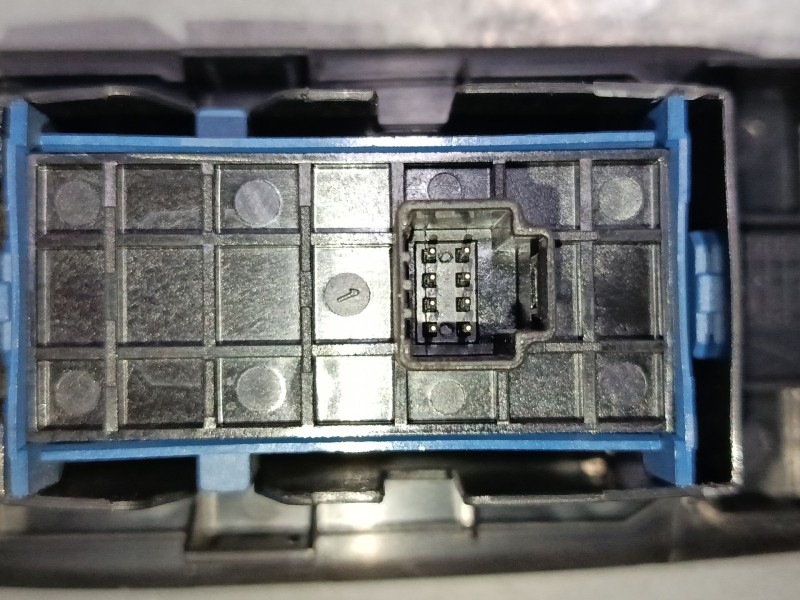 Recambio de mando elevalunas delantero derecho para toyota verso (_r2_) 1.6 (zgr20_) referencia OEM IAM 74231  