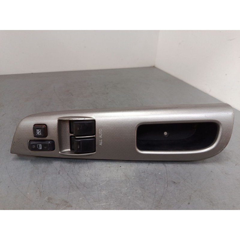 Recambio de mando elevalunas delantero izquierdo para toyota corolla (_e12_) 1.4 d (nde120_) referencia OEM IAM   