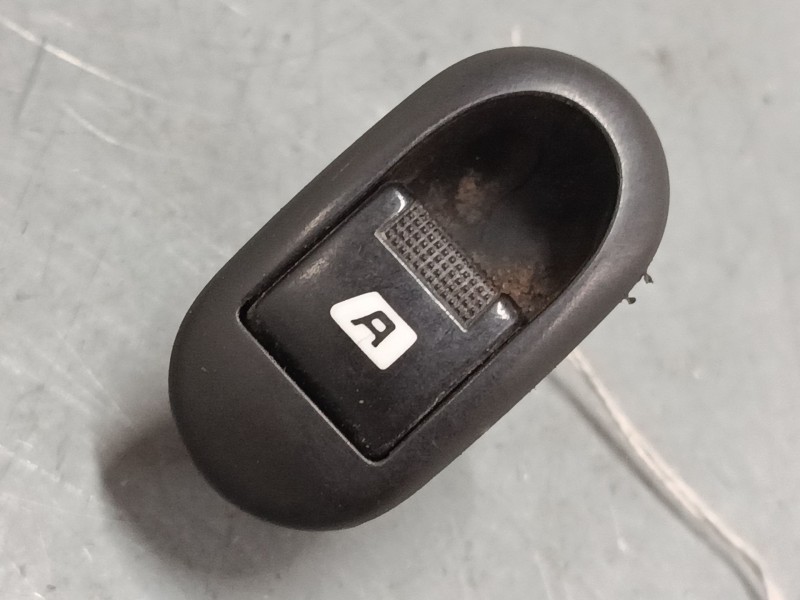 Recambio de mando elevalunas delantero izquierdo para citroën c2 (jm_) 1.4 hdi referencia OEM IAM   