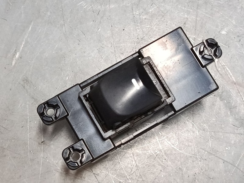 Recambio de mando elevalunas delantero derecho para hyundai i30 (gd) 1.4 crdi referencia OEM IAM   
