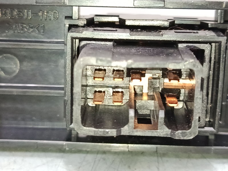 Recambio de mando elevalunas delantero derecho para hyundai i30 (gd) 1.4 crdi referencia OEM IAM   