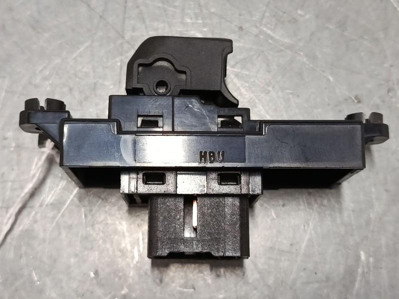 Recambio de mando elevalunas trasero derecho para hyundai i30 (gd) 1.4 crdi referencia OEM IAM   