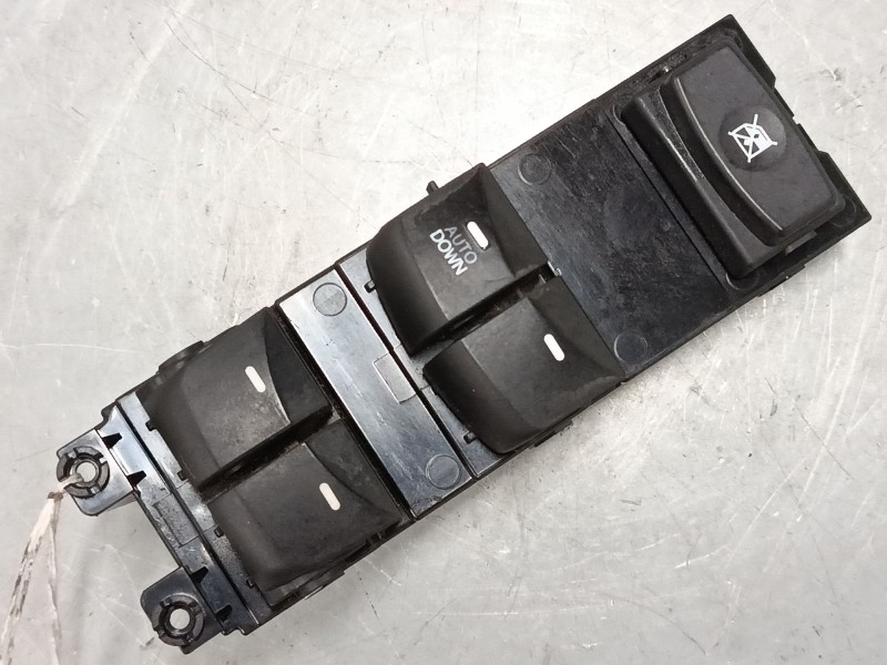 Recambio de mando elevalunas delantero izquierdo para hyundai i30 (gd) 1.4 crdi referencia OEM IAM   