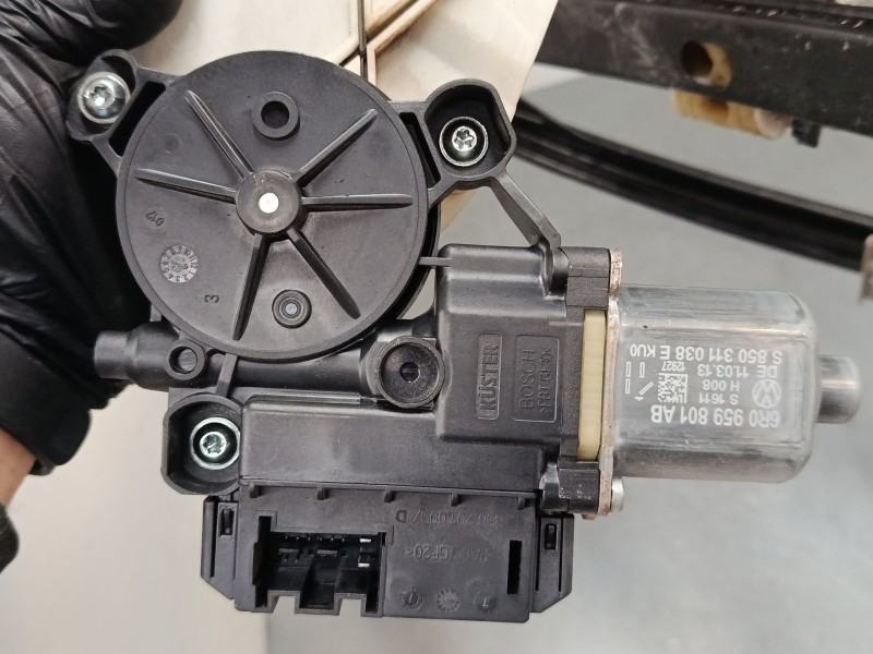 Recambio de elevalunas electrico delantero izquierdo para volkswagen polo v (6r1, 6c1) 1.2 tdi referencia OEM IAM 6R0959801AB  