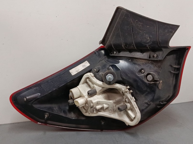 Recambio de piloto trasero derecho para opel astra j (p10) 1.7 cdti (68) referencia OEM IAM 13306460  