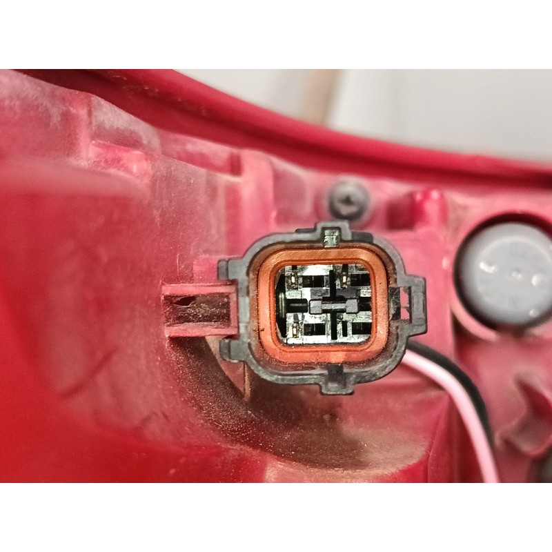 Recambio de piloto trasero derecho para kia sportage iv (ql, qle) 1.7 crdi referencia OEM IAM 92402F1100  