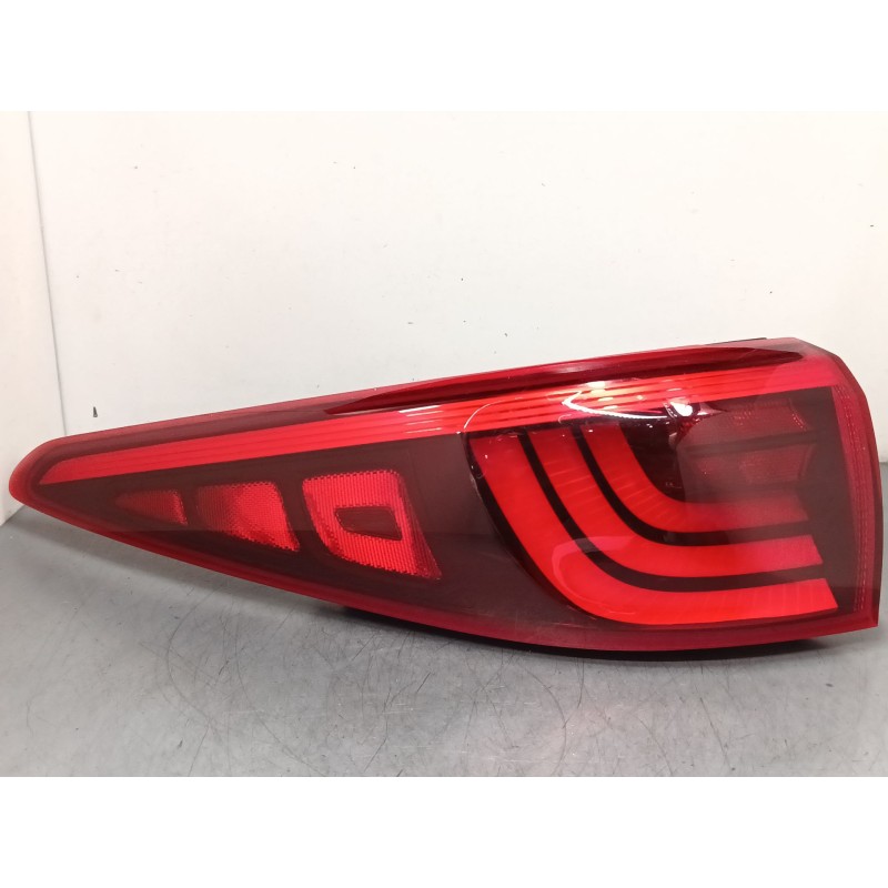 Recambio de piloto trasero izquierdo para kia sportage iv (ql, qle) 1.7 crdi referencia OEM IAM 92401F1100  