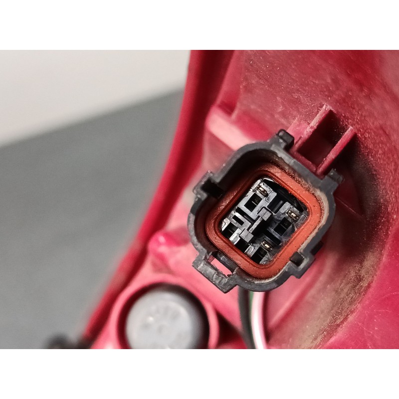 Recambio de piloto trasero izquierdo para kia sportage iv (ql, qle) 1.7 crdi referencia OEM IAM 92401F1100  