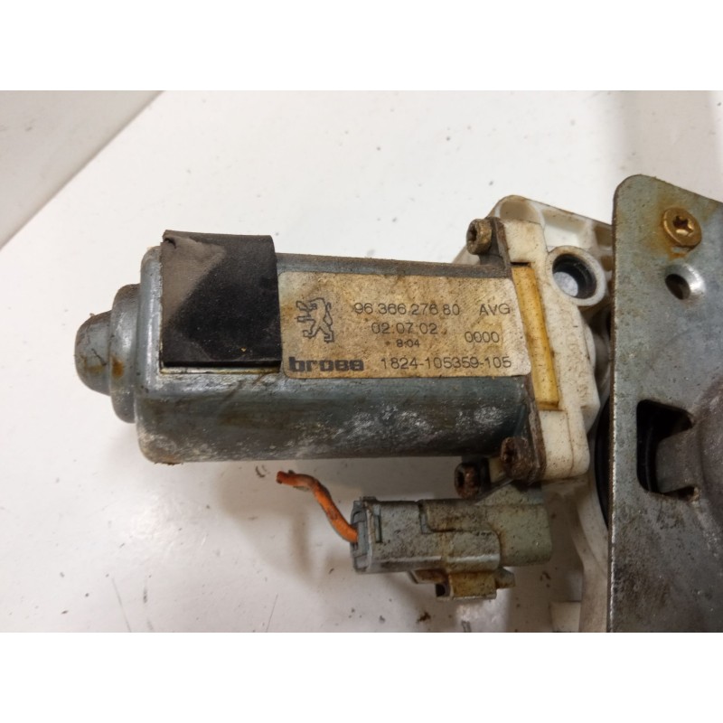 Recambio de elevalunas electrico delantero izquierdo para peugeot 206 cc (2d) 1.6 16v (2dnfuf, 2dnfur) referencia OEM IAM 963662