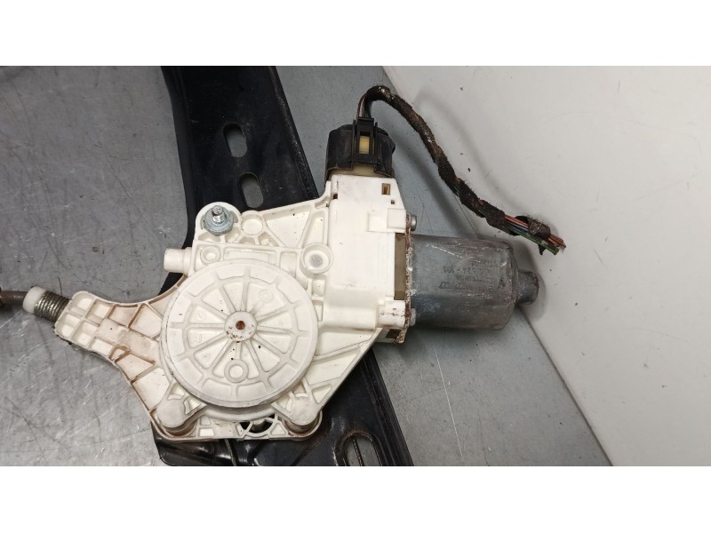 Recambio de elevalunas electrico delantero izquierdo para bmw 3 (e90) 320 d referencia OEM IAM 0130822226  