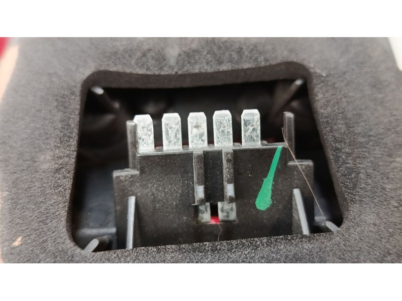 Recambio de piloto trasero derecho para opel corsa d (s07) 1.3 cdti (l08, l68) referencia OEM IAM 13186351 89038961A 